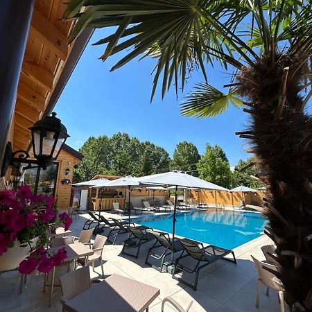 Bujtina Siar Hotel Pogradec Bagian luar foto
