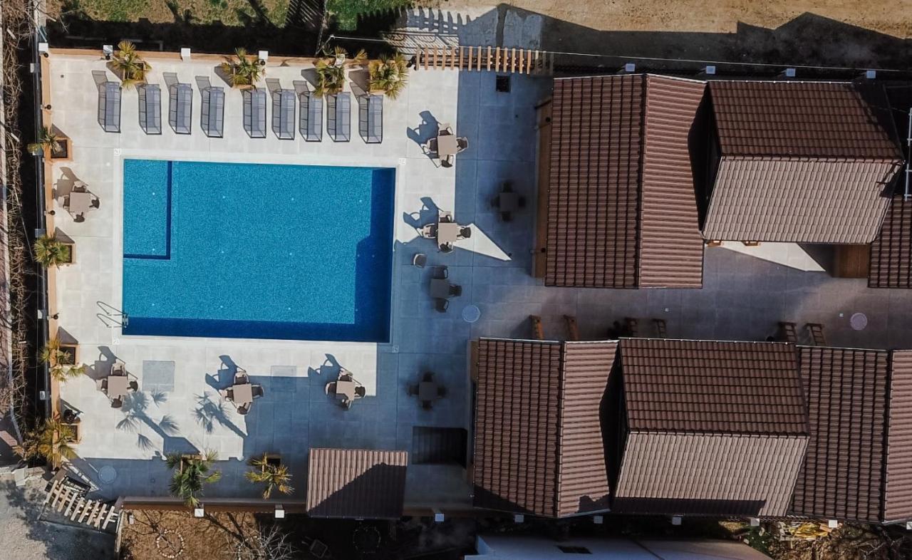 Bujtina Siar Hotel Pogradec Bagian luar foto