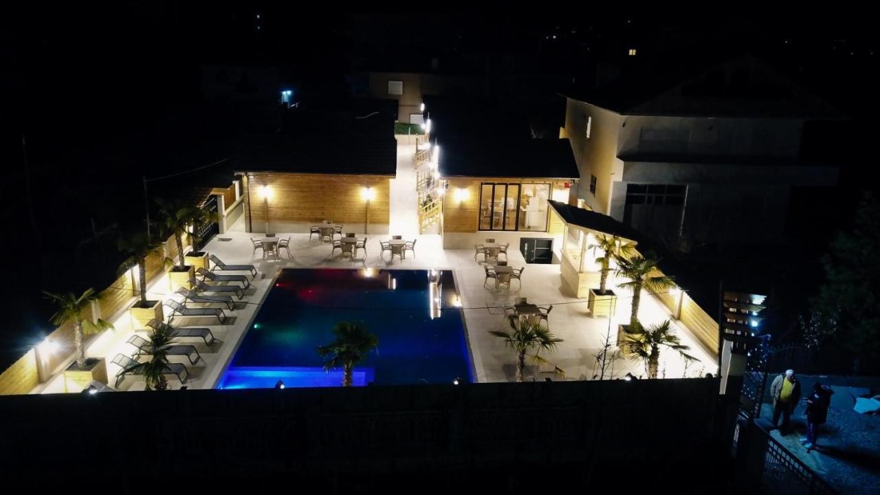 Bujtina Siar Hotel Pogradec Bagian luar foto