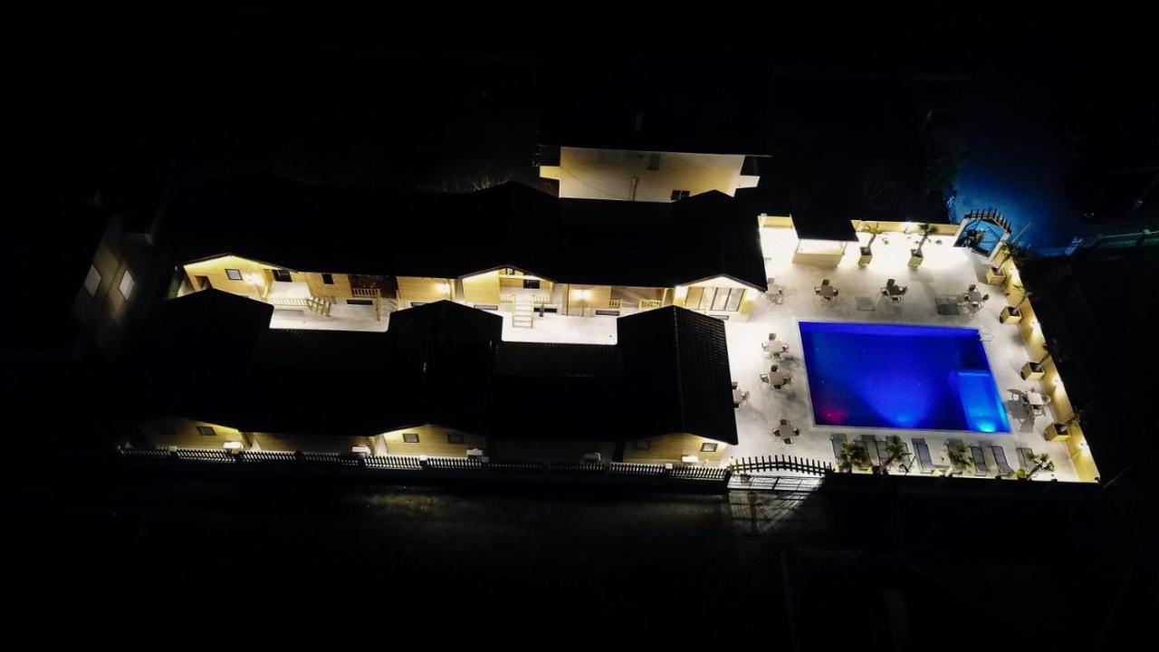 Bujtina Siar Hotel Pogradec Bagian luar foto
