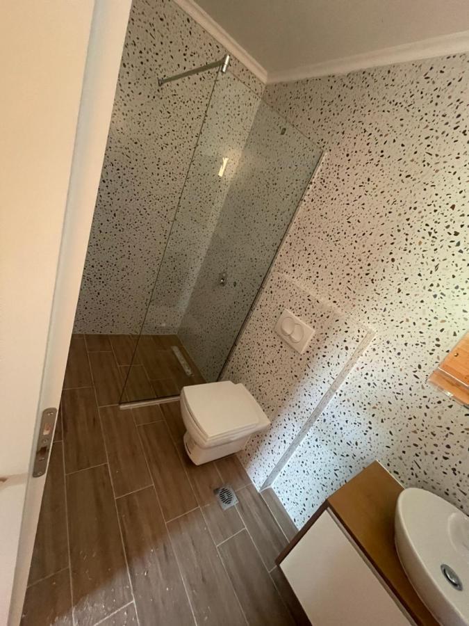 Bujtina Siar Hotel Pogradec Bagian luar foto