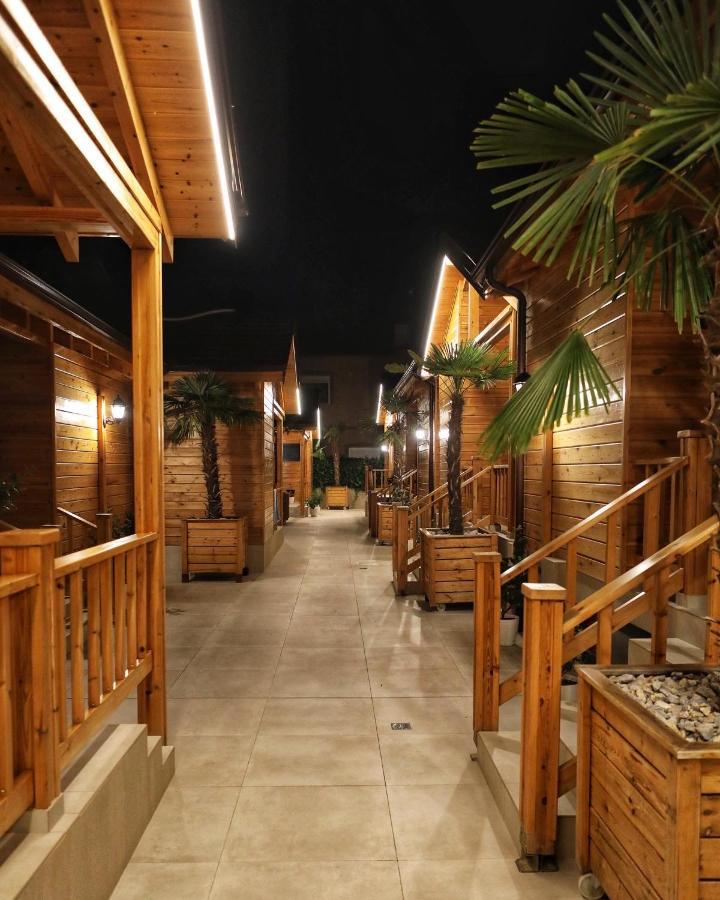 Bujtina Siar Hotel Pogradec Bagian luar foto